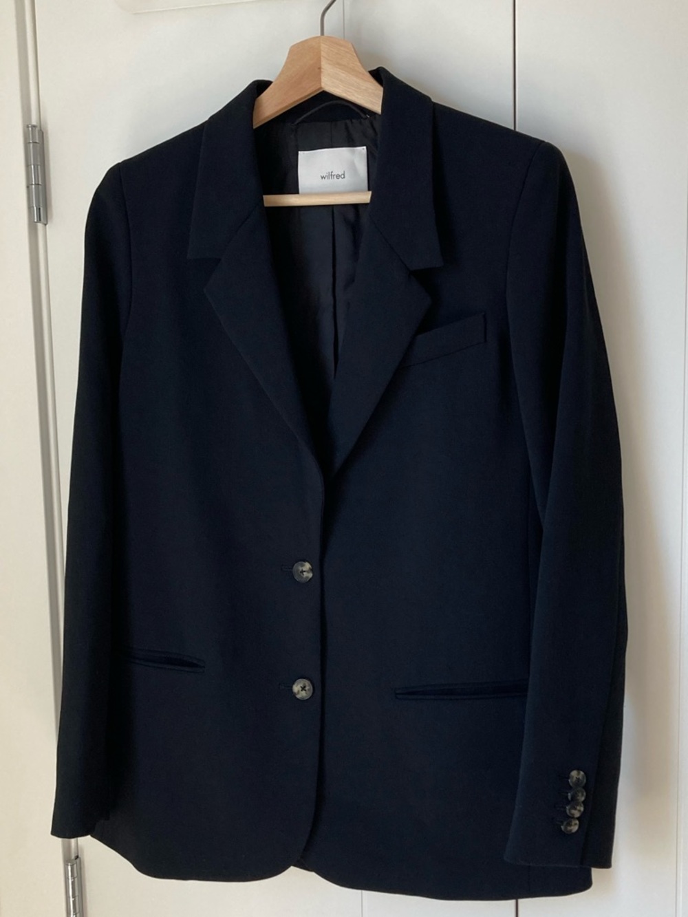 Wilfred Milestone Crepette Blazer Size 2 Black
